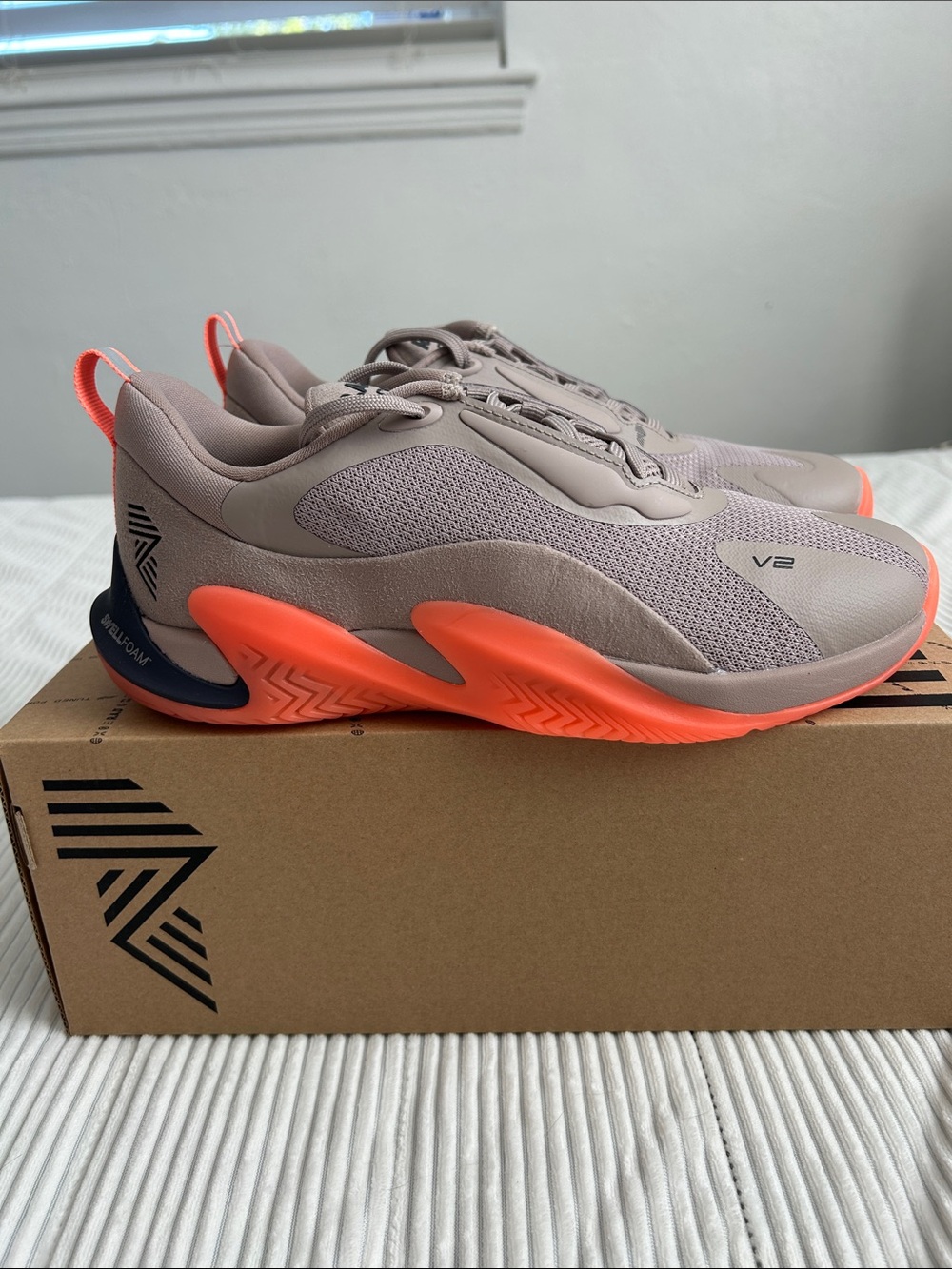 R.A.D ONE V2 Etherea Sneakers - Picture 4 of 6
